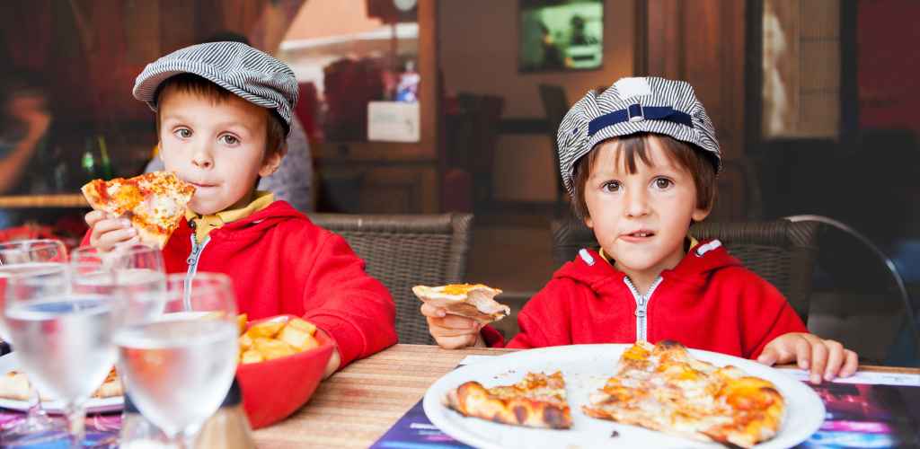 kids eating free at restaurant