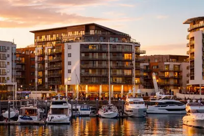 Banana Wharf