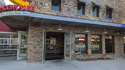 Willie's Grill & Icehouse – Westover Hills (near Alamo Ranch)
