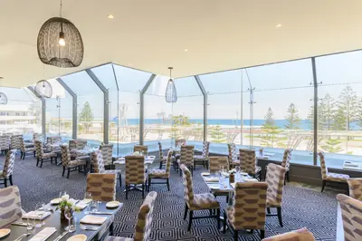 Straits Cafe