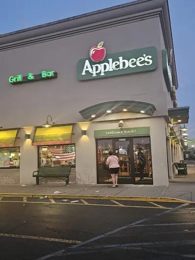 Applebee's – Woodmere (Rosedale)
