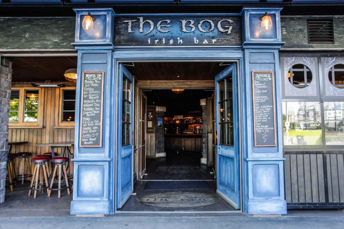 The Bog Irish Pub – Christchurch CBD (~10-15 min south)