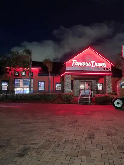 Famous Dave's